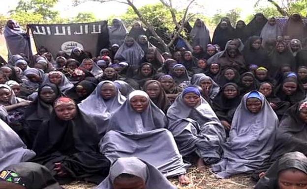 Algunas de las niñas secuestradas en 2014 por Boko Haram. /Afp