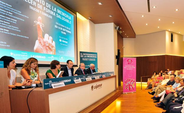 Verónica Giménez, Sandra Rodríguez, Beatriz Martínez-Lozano, Víctor Rodríguez (moderador), Rafael Pacheco y Vicente Vicente.