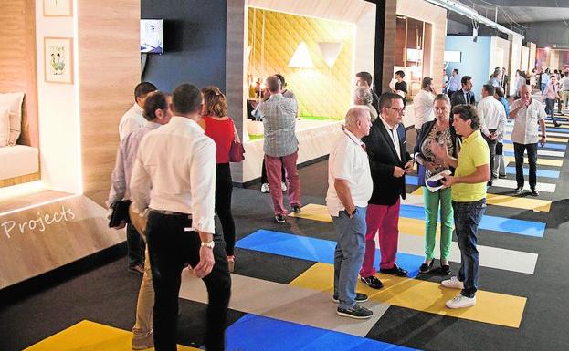 La Feria del Mueble Yecla reúne, edición tras edición, a multitud de visitantes. /SIETE DÍAS YECLA