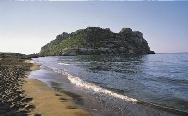 La isla del Fraile, desde la playa Amarilla./