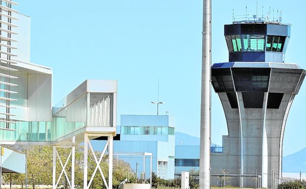 Torre de control del aeropuerto de Corvera. /G. Carrión / AGM