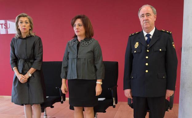 Pilar Alonso, Verónica Celdrán y Antonio López Perona./Javier Carrión / AGM