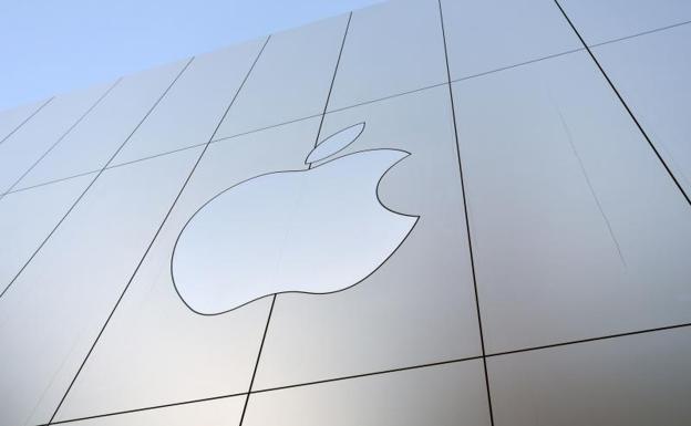 Logotipo de Apple en la tienda de la compañía de San Francisco./Josh Edelson (Afp)
