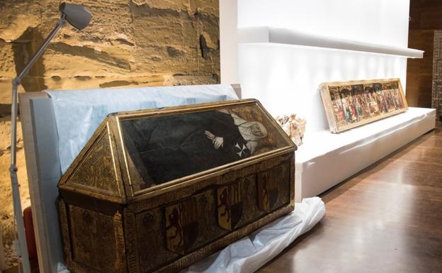 Sala del Monasterio de Sijena con algunas de las obras devueltas./EFE
