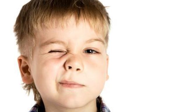 Mi hijo tiene un tic, ¿debo preocuparme?