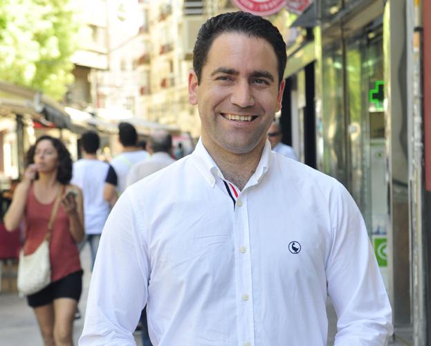 Teodoro García./V. V.