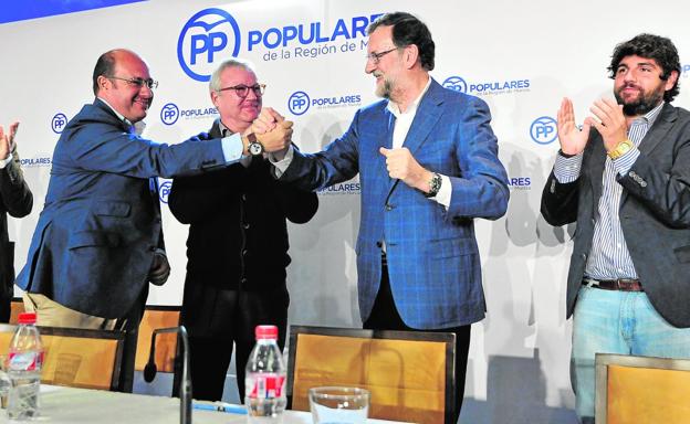 Martínez-Maillo, Pedro A. Sánchez, Valcárcel, Rajoy y López Miras, en febrero de 2016. Fue la última visita del presidente a Murcia./Vicente Vicéns / AGM