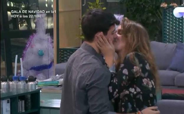 Alfred y Amaia se reencuentran en OT con un beso