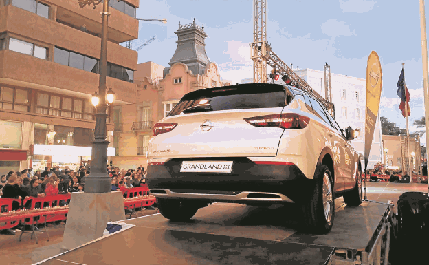 Cartagena disfrutó, junto a Opel, del roscón de Reyes