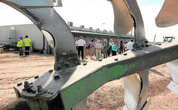 Manifestación de los expropiados por las obras del aeropuerto, en el año 2010./Juan Leal