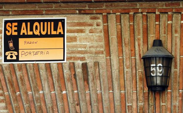 Piso en alquiler en un edificio ubicado en el centro de Madrid. /Susana Vera (Reuters)