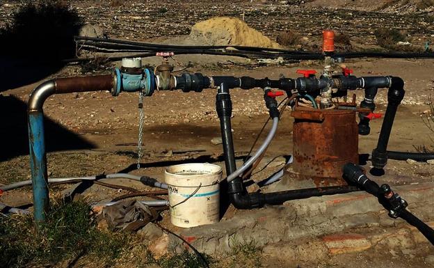 Sondeo ilegal para la extracción de aguas subterráneas./GREENPEACE