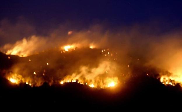 Incendio en la sierra de san Miguel en Calasparra./G. Carrión / AGM