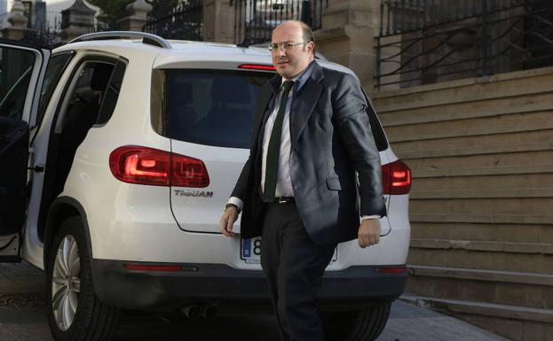 Pedro Antonio Sánchez, el pasado 23 de marzo cuando se dirigía a declarar en los juzgados de Lorca por el 'caso Pasarelas'. /David Giner