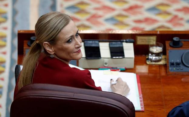 Cristina Cifuentes, ayer en la Asamblea de Madrid./Efe