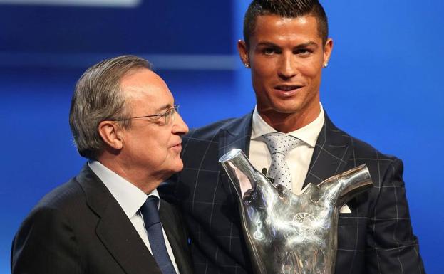 Florentino Pérez, junto a Cristiano Ronaldo. /Efe