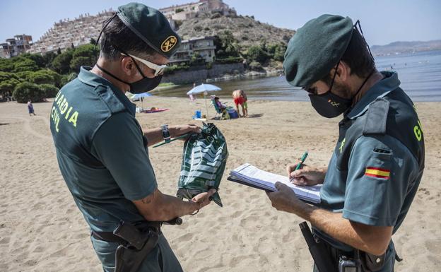 La asociación de guardias civiles advierte de la «imposibilidad» de vigilar el Mar Menor por la «falta de personal»