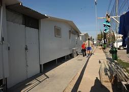 Casas prefabricadas que alojan a vecinos de San Fernando. :: P. A. / AGM/