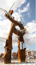 'HOMENAJE A LOS POETAS'. Imagen de la escultura de José Lucas para la ciudad de Murcia. / JUAN LEAL/