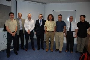 Ricardo Fernández, junto a profesores y examinadores. / J. L./