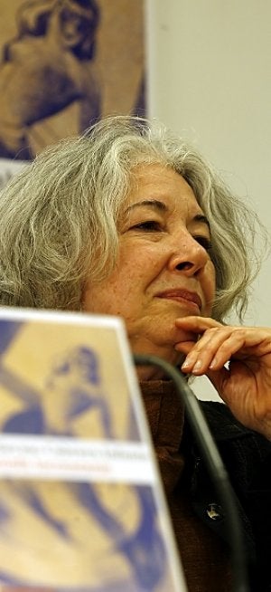 Miriam Gómez en la presentación de 'La ninfa inconstante'. ::
LV/