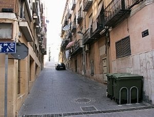 Calle de Montanaro, al fondo la de la Linterna. :: J. M. RODRÍGUEZ / AGM/