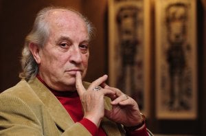 Genio de la fotografía en el cine. Vittorio Storaro, ayer en Murcia. :: VICENTE VICENS/AGM/