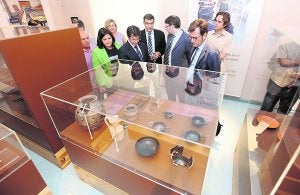 Inauguración en el Museo Arqueológico de la exposición 'Tesoros restaurados'. :: Paco Alonso / AGM/