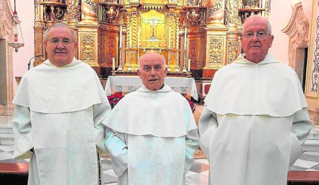 Los tres últimos frailes dominicos que aún permanecen en la casa de Murcia. /Diócesis de Cartagena