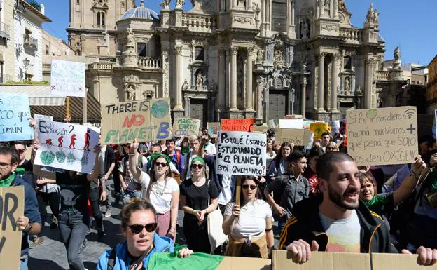 Resultado de imagen de MANIFESTACIONES JOVENES CONTRA EL CAMBIO CLIMÃTICO EN MURCIA