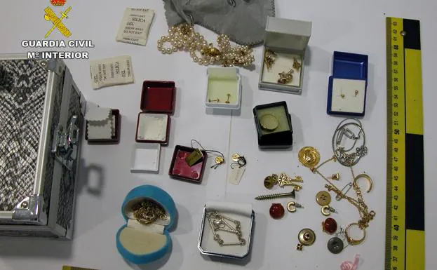 Stolen objects that were recovered by the Civil Guard. 