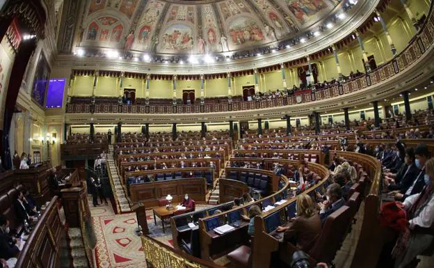 Archive image of a plenary session in the Congress of Deputies.