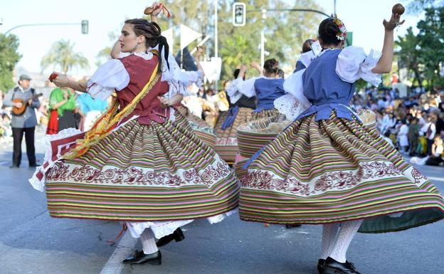Archive image of the Bando de la Huerta parade.