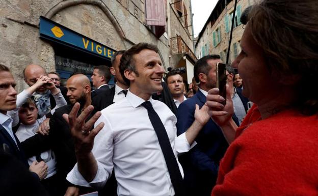 Emmanuel Macron would have won the presidential elections in France against Marine Le Pen