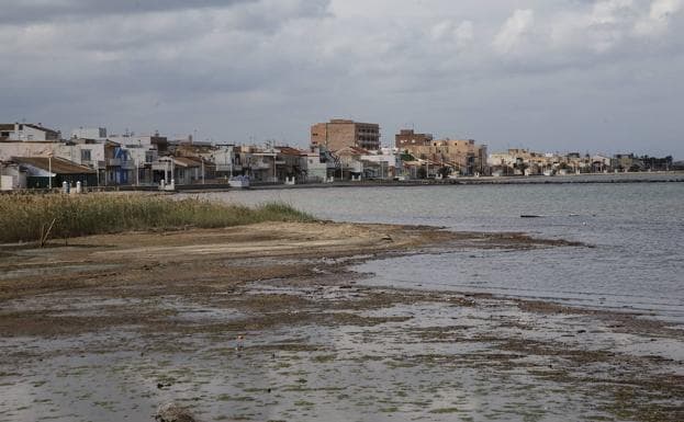 Panoramic view of Los Nietos beach, after an episode of rain that fell this March.