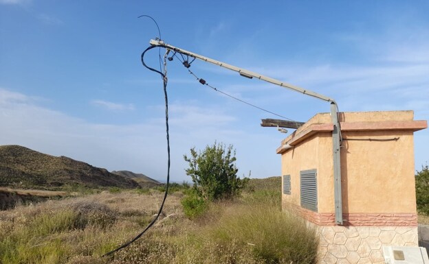 State of the power lines after the theft of the cable in the district of Morata. 