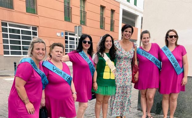 Teresa Rodíguez and some girls from a bachelorette party.