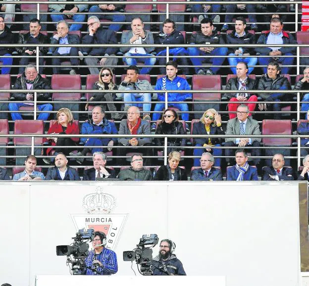 Two television cameras during a Real Murcia match at the Enrique Roca. 