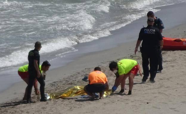 One of the lifeless bodies found on a beach in the Region of Murcia in recent days.
