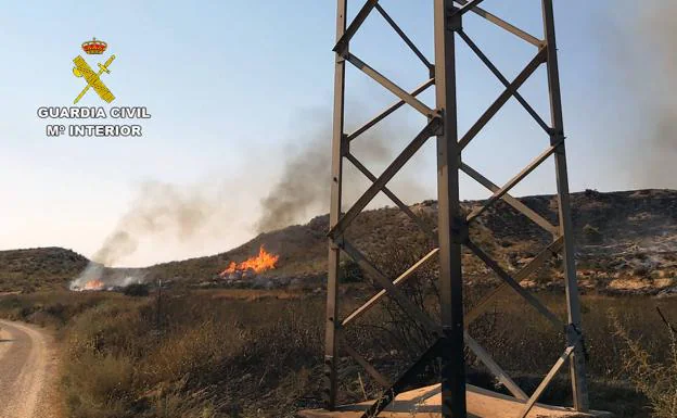 Image of the fire that started next to the electrical tower.