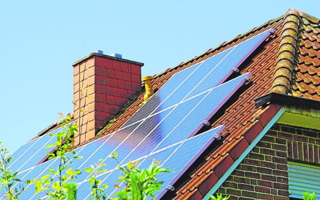 Photovoltaic installation carried out by Garcigas in a single-family home. 