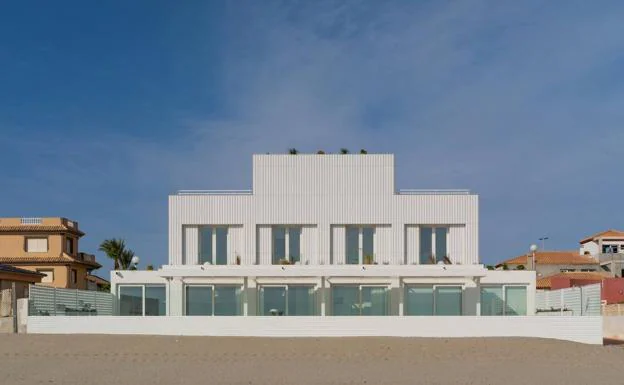 La Manga's 'Casa C', finalist for best beach residence 2022. 