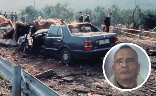 Image of the brutal deadly attack against the anti-mafia judge Giovanni Falcone in 1992.