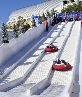 La Feria Blanca instalará una pista de patinaje y una montaña de