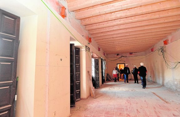 El Palacio de Villaescusa 'adelgaza' 300 toneladas con su